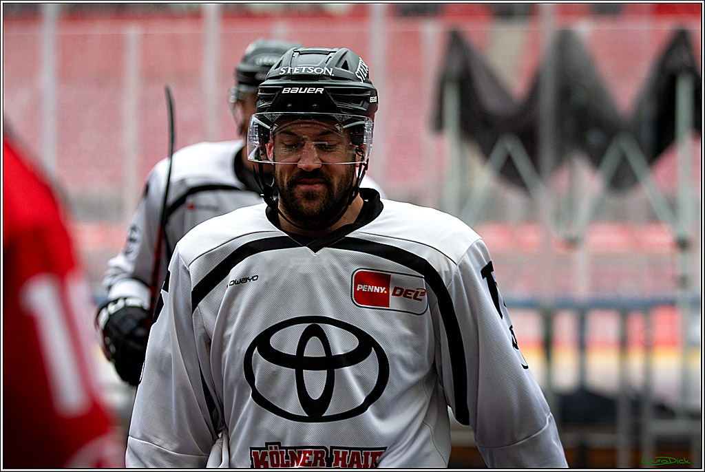 PENNY DEL; Koelner Haie Wintergame Training; Koeln, 02.12.2022